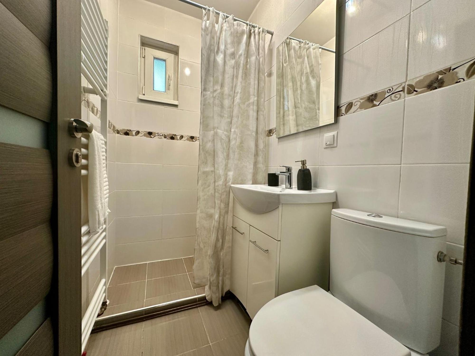 Londof Apartments- New Center براشوف المظهر الخارجي الصورة